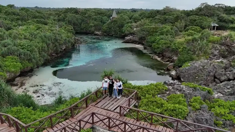 The turquoise saltwater lagoon at Weekuri seen from the boardwalk